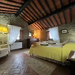 Patrizia Villa *